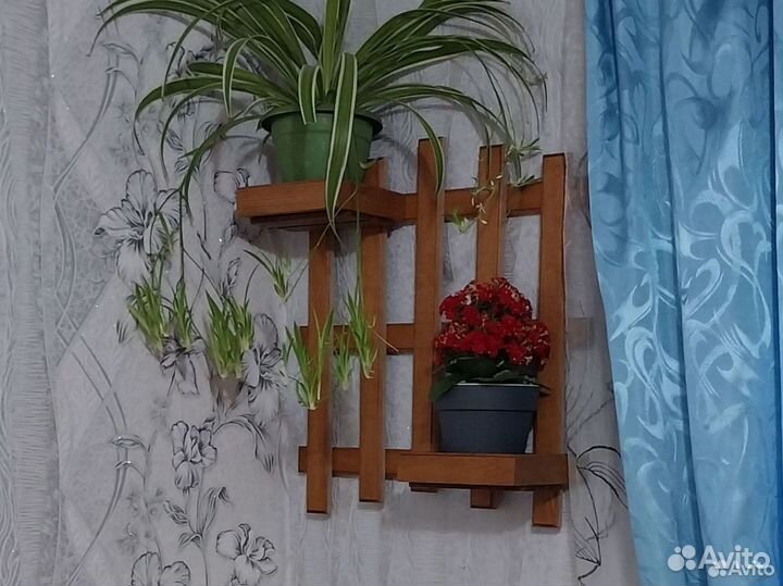 Полка для цветов, стеллаж, кашпо