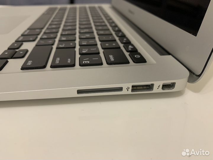 Apple MacBook Air 13,3 256Гб