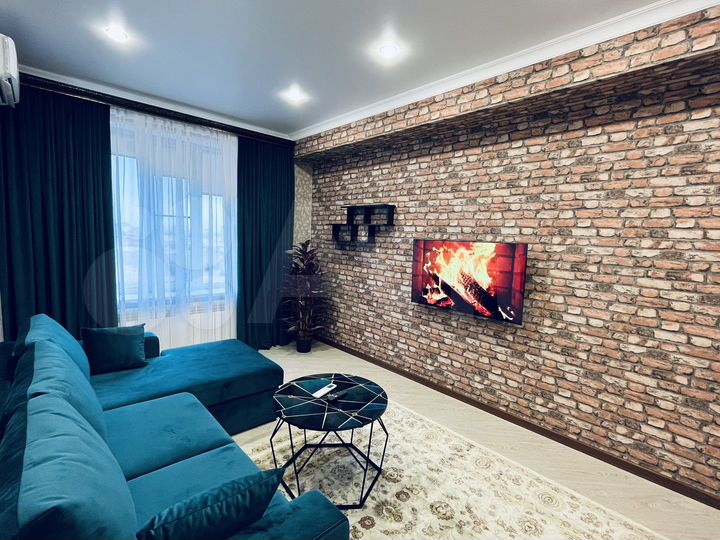 2-к. квартира, 72 м², 2/5 эт.