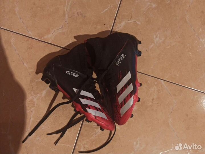 Бутсы adidas 31 футбольные