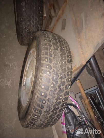 Резина 180/406 т 25 и колеса на жигу и на оку 8