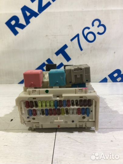 Блок предохранителей toyota corolla E150 1.6 мт се