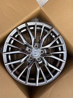 Диск литой Replica R18 5*114.3 J8 ET40 Toyota