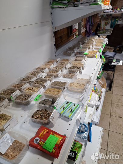 Комбикорм,зерно,кормушки,поилки