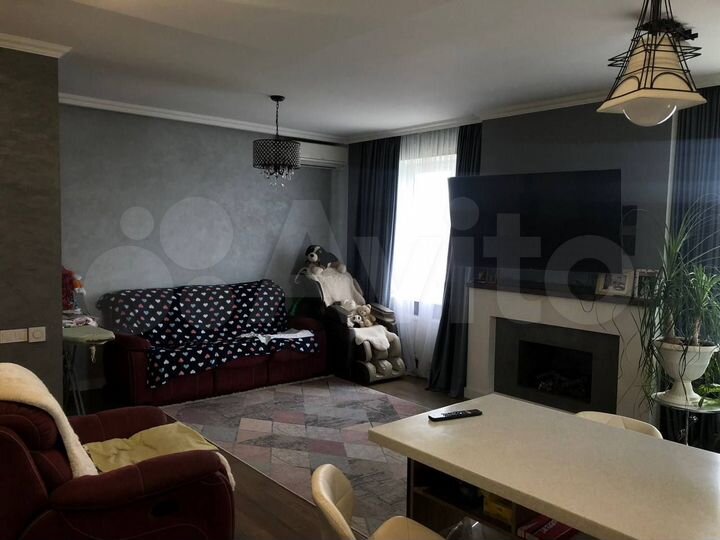 3-к. квартира, 117 м², 8/10 эт.