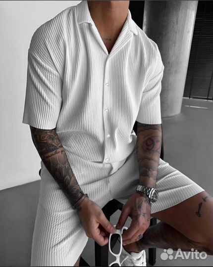 Мужской костюм