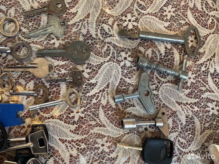 Ключи дверные