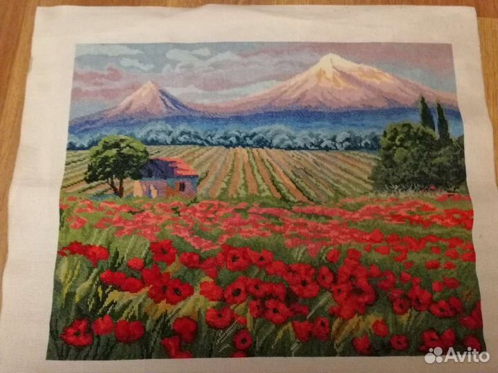 Картина вышитая крестом маки