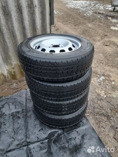 Шины легковые на дисках R15
