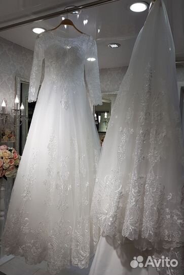 Свадебное платье