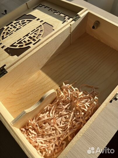 Коробка подарочная деревянная