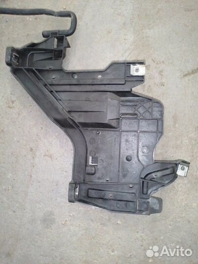 Крепление фары правое Audi A4 8K cdhb 2008-2012