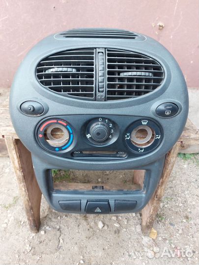 Центральная консоль Лада Калина