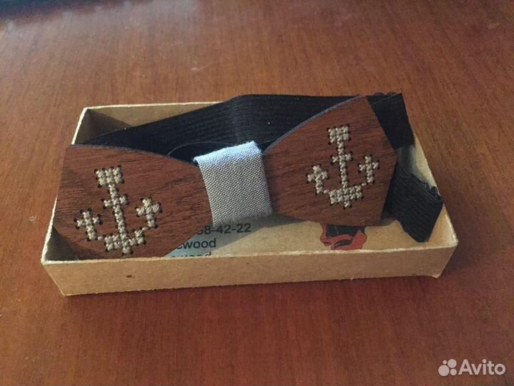 Галстук-бабочка деревянная