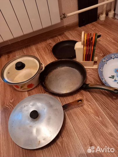 Набор сковородок посуды