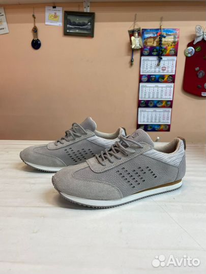 Кроссовки massimo dutti