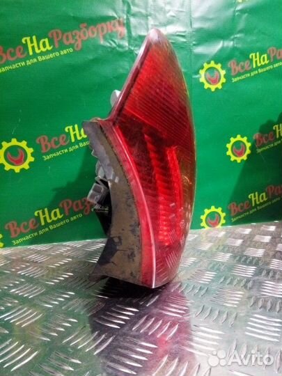 Фонарь задний левый Toyota Corolla 120 Хэтчбек
