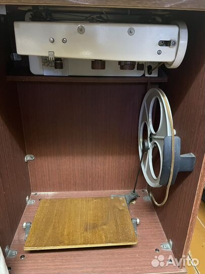 Швейная машина Чайка 143