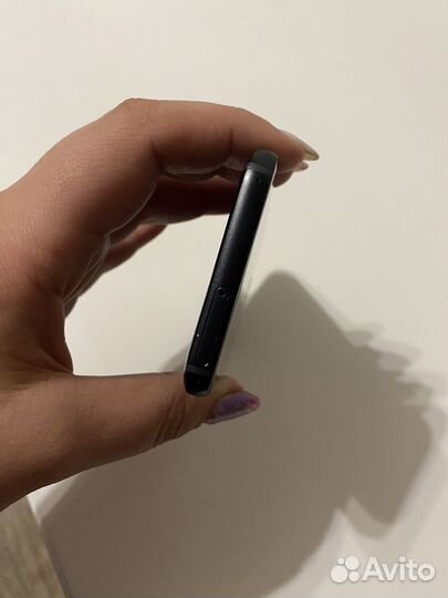 Телефон Samsung а3