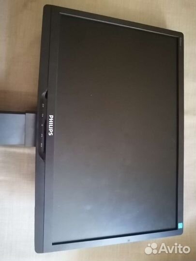 Монитор Philips 220S plus