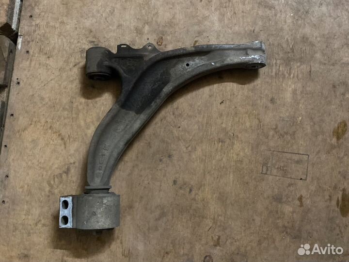 Рычаг передний нижний Опель Астра J GTC