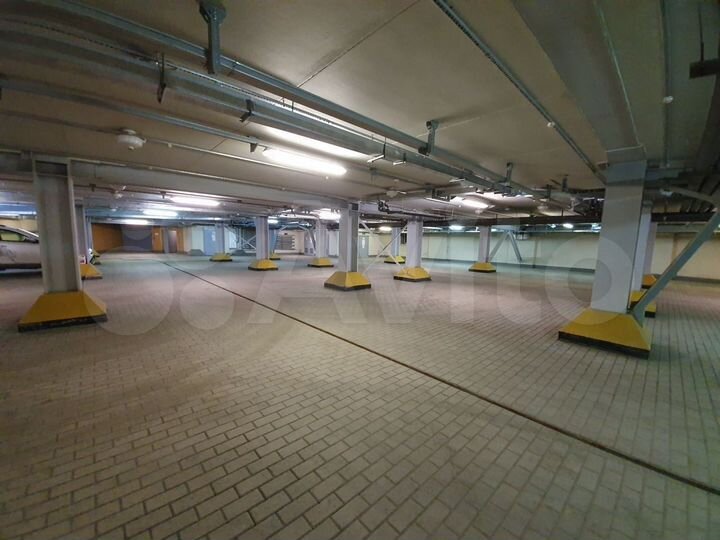 Машиноместо, 15 м²