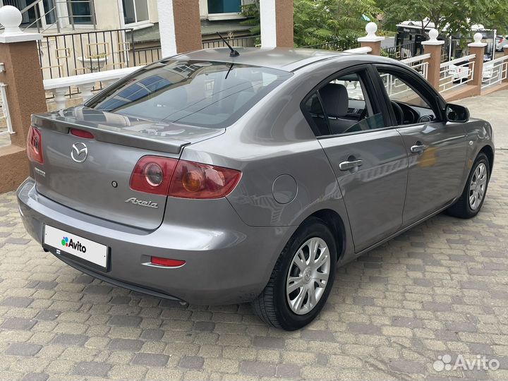 Mazda Axela, 2004