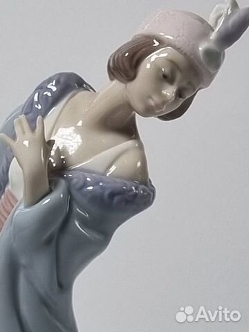 Фарфоровая статуэтка Lladro