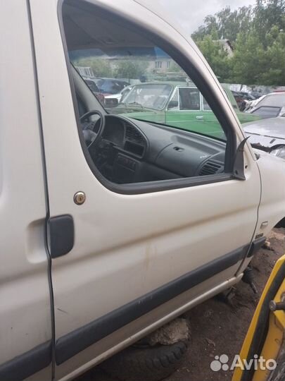 Дверь правая Peugeot Partner M49 M59
