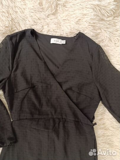 Платье с запахом Vila 42 eu 36 чёрное в горошек