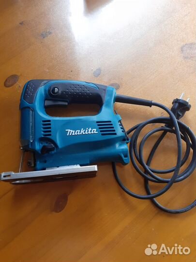 Электролобзик makita 4329