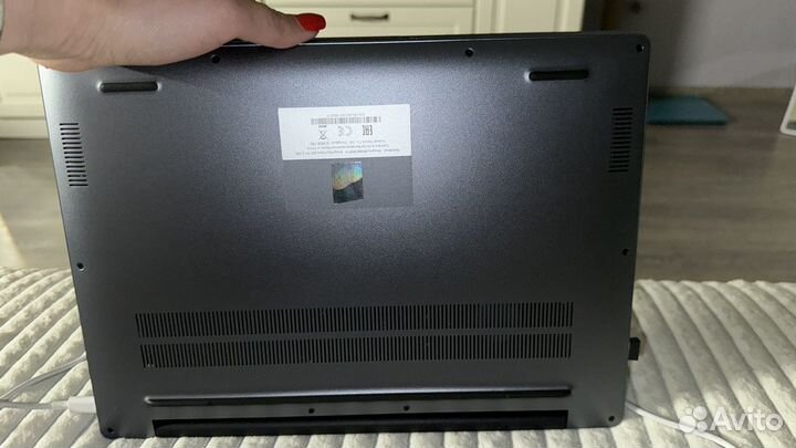 Huawei matebook d14