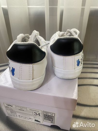 Кроссовки для девочки