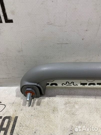 Ручка потолочная передняя правая Hyundai Solaris