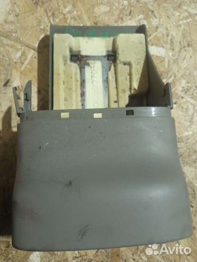 Кожух подрулевой Volvo Xc90