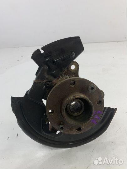 LADA Largus Кулак передний левый без ABS