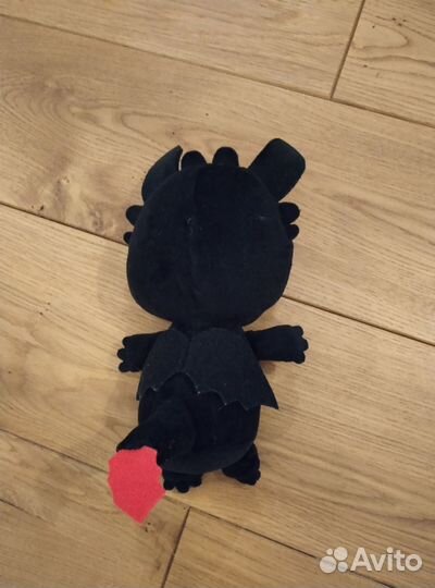 Игрушка дракон Беззубик