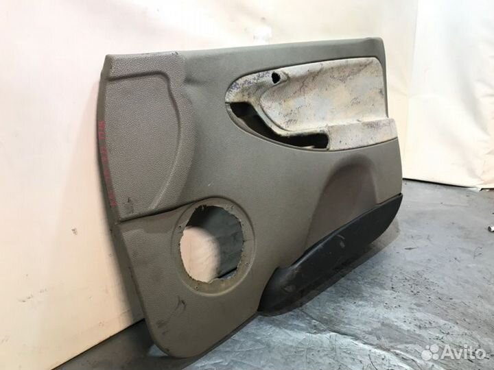 Обшивка двери передняя правая Лада Калина 1 седан