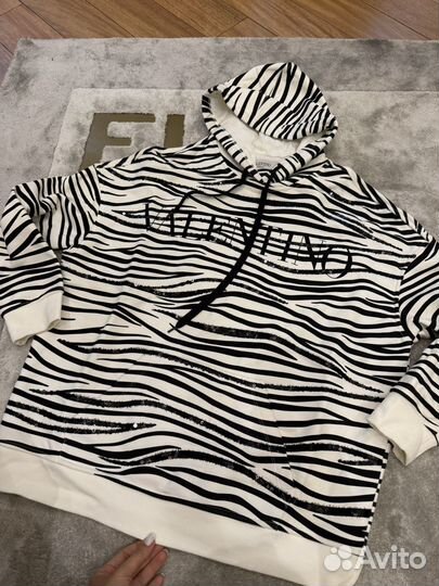 Толстовка valentino