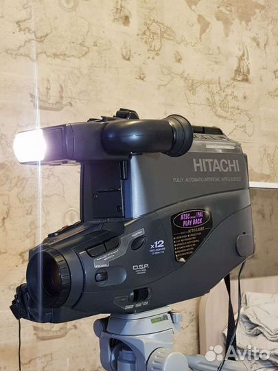 Видеокамера hitachi VM-2880E (VHS)