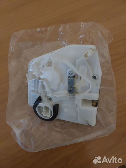 Автомобильные замки на четыри двери