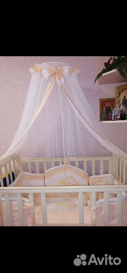 Детская кроватка с маятником, Комод, Балдахин