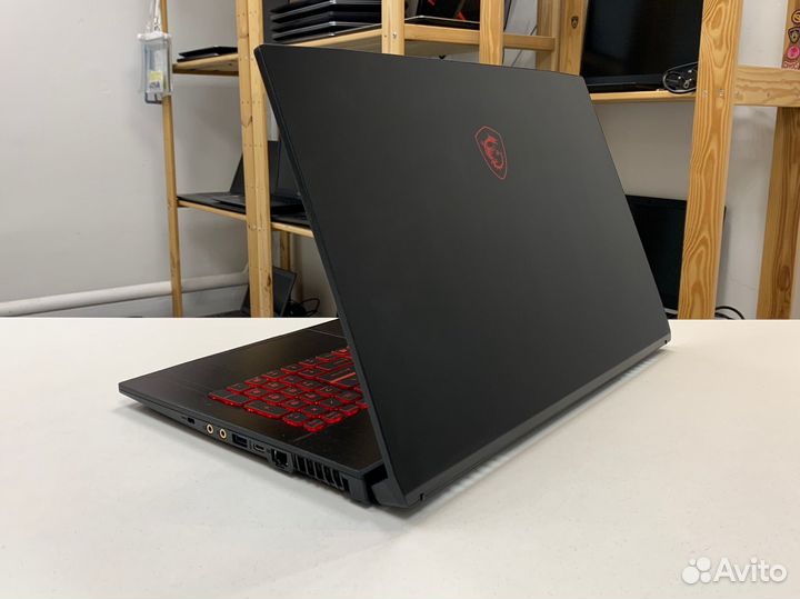 17.3 дюймовый Игровой Msi i5/RTX 3050/16gb/SSD+1tb