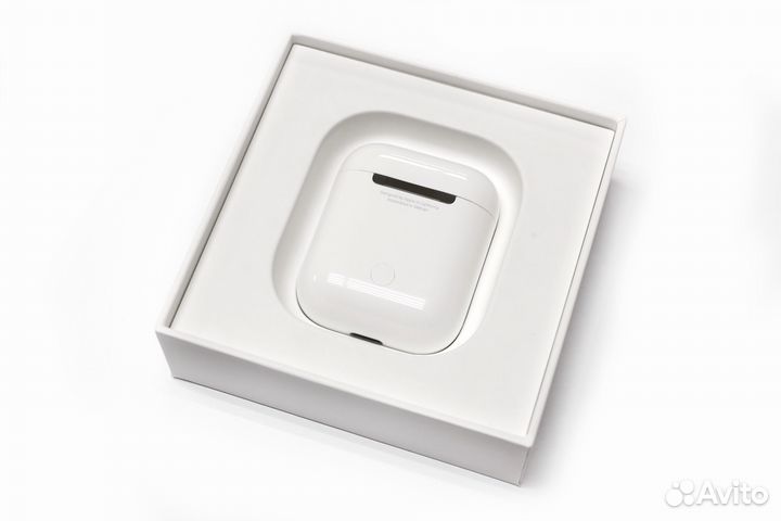 Apple AirPods Charging Case новый