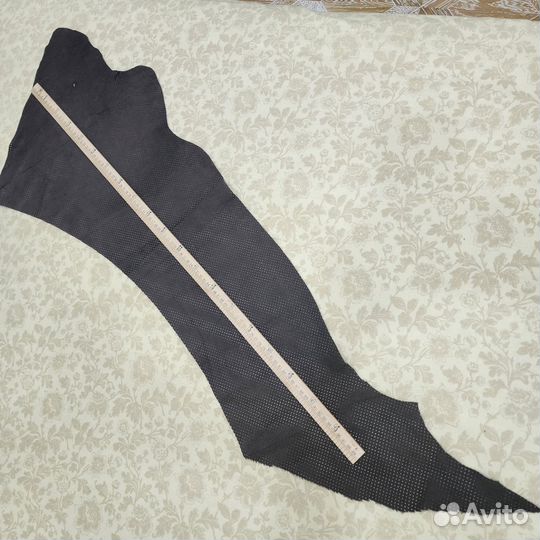 Лоскут тонкой перфорированной замши 24 дм²