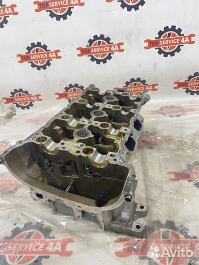 Головка блока цилиндров правая Mercedes-Benz