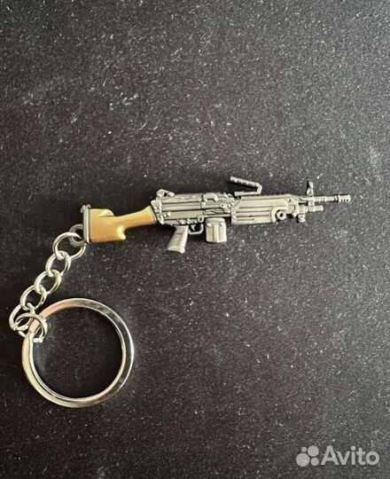Брелок оружие