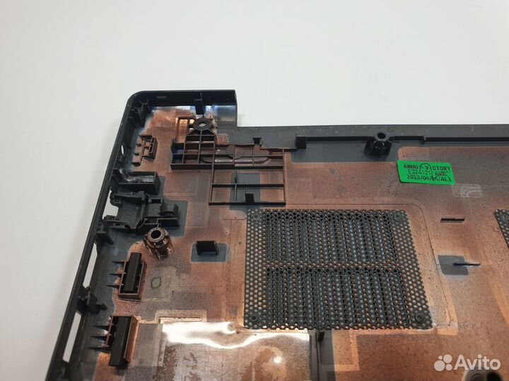 Поддон Lenovo 330-15IGM AP18H000130 дефект