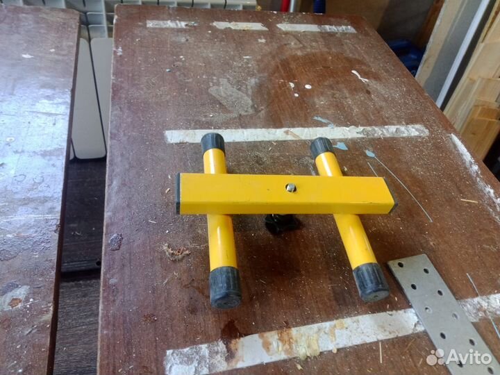 Прожектор светодиодный со стойкой