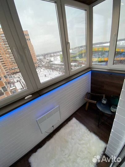 Остекление и отделка балконов / лоджий современно